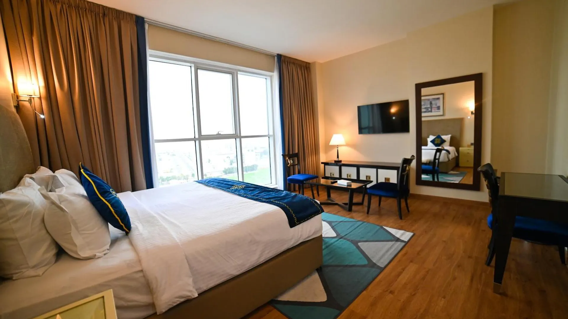 Seven Seas Hotel Dubai 4*,