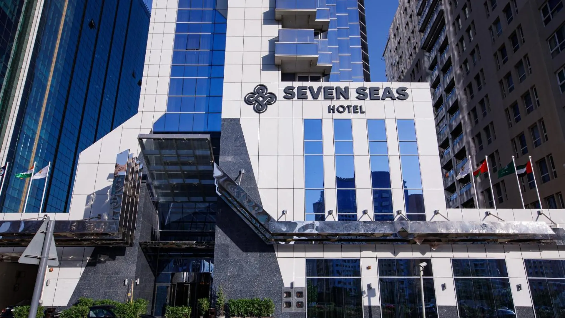 Seven Seas Hotel location