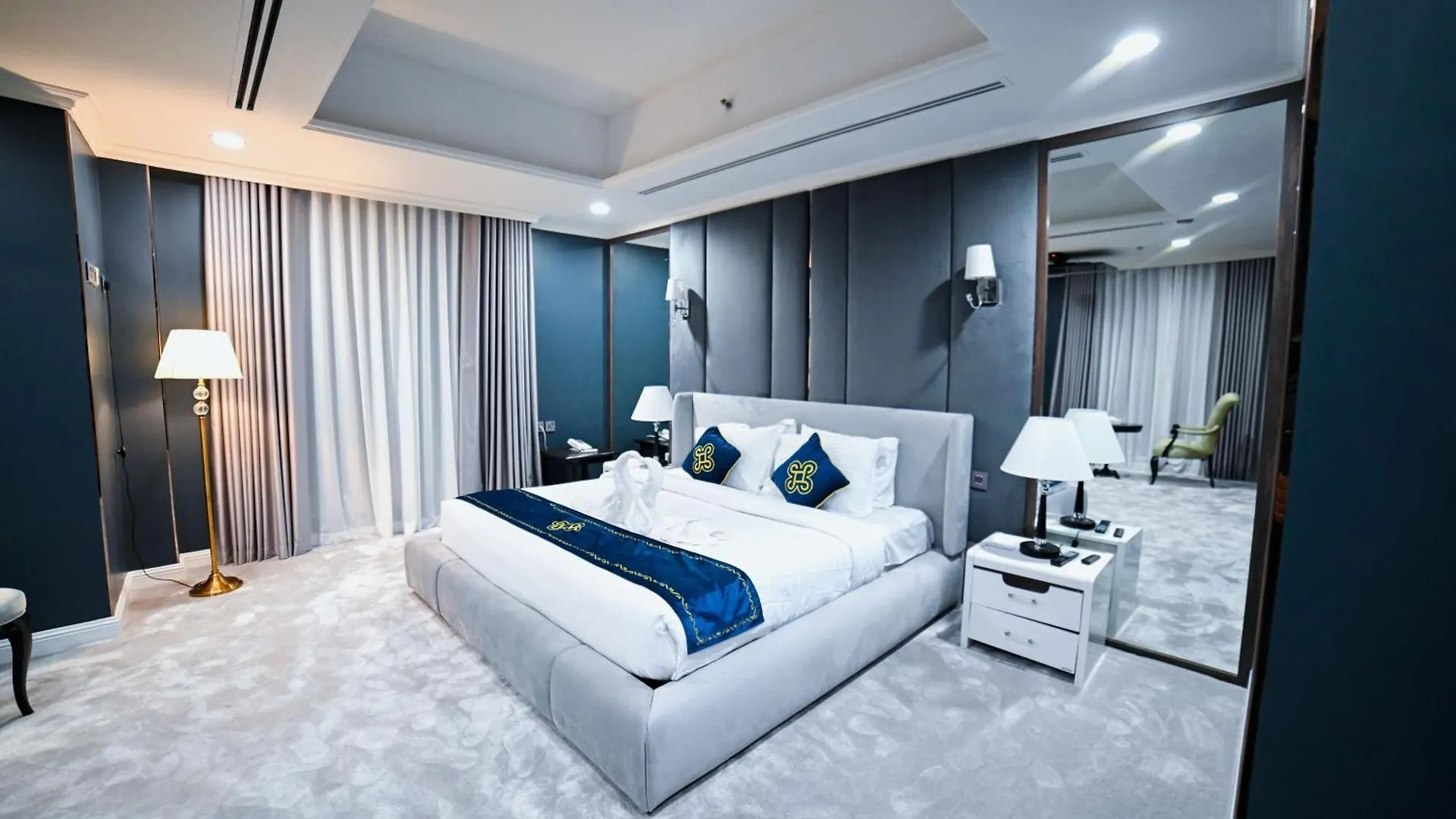 ****  Seven Seas Hotel Dubai United Arab Emirates