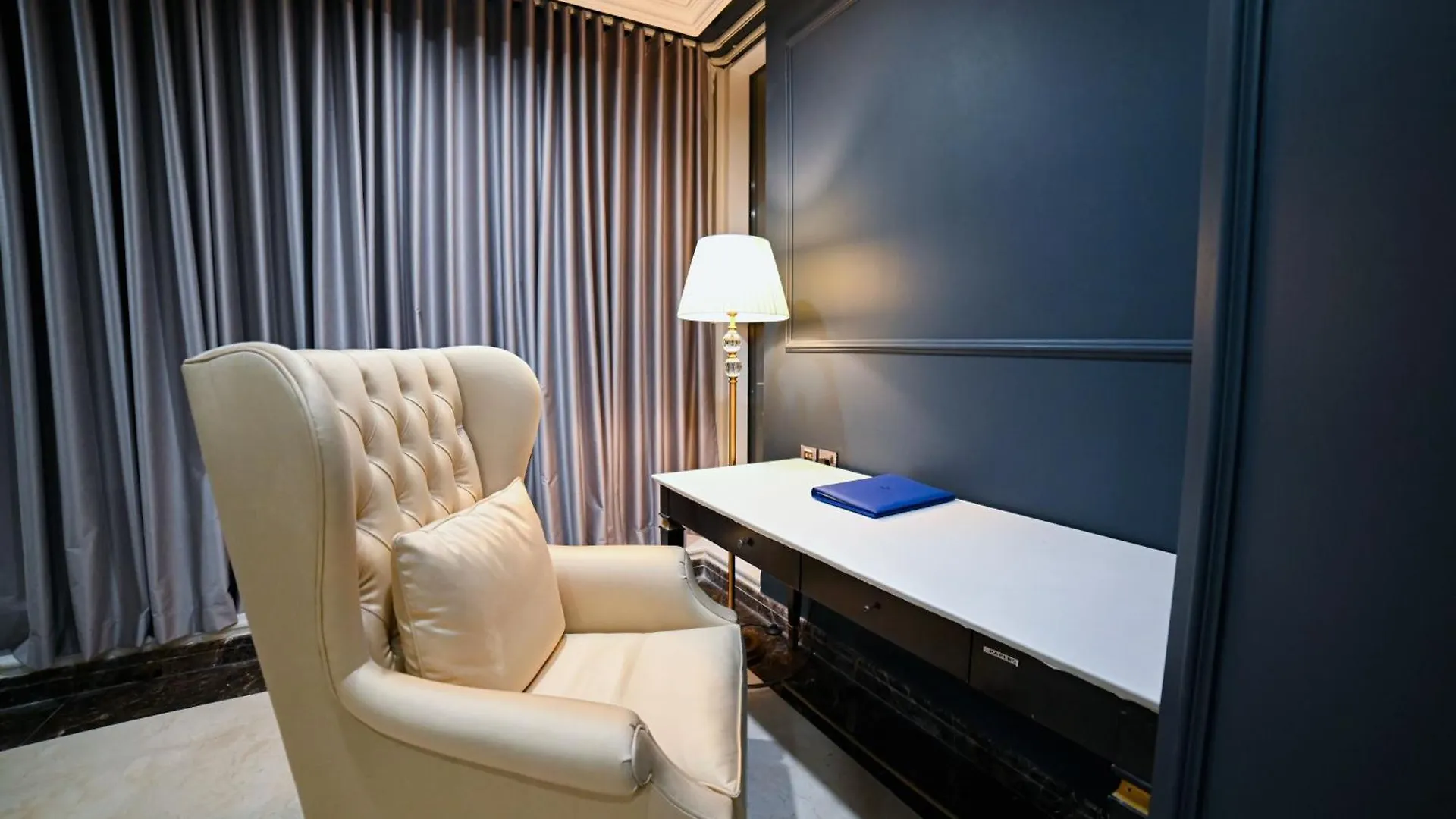 Seven Seas Hotel Dubai