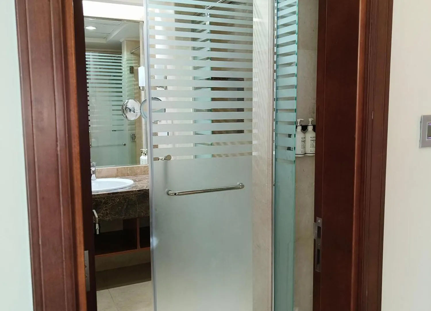 Seven Seas Hotel Dubai 4*,